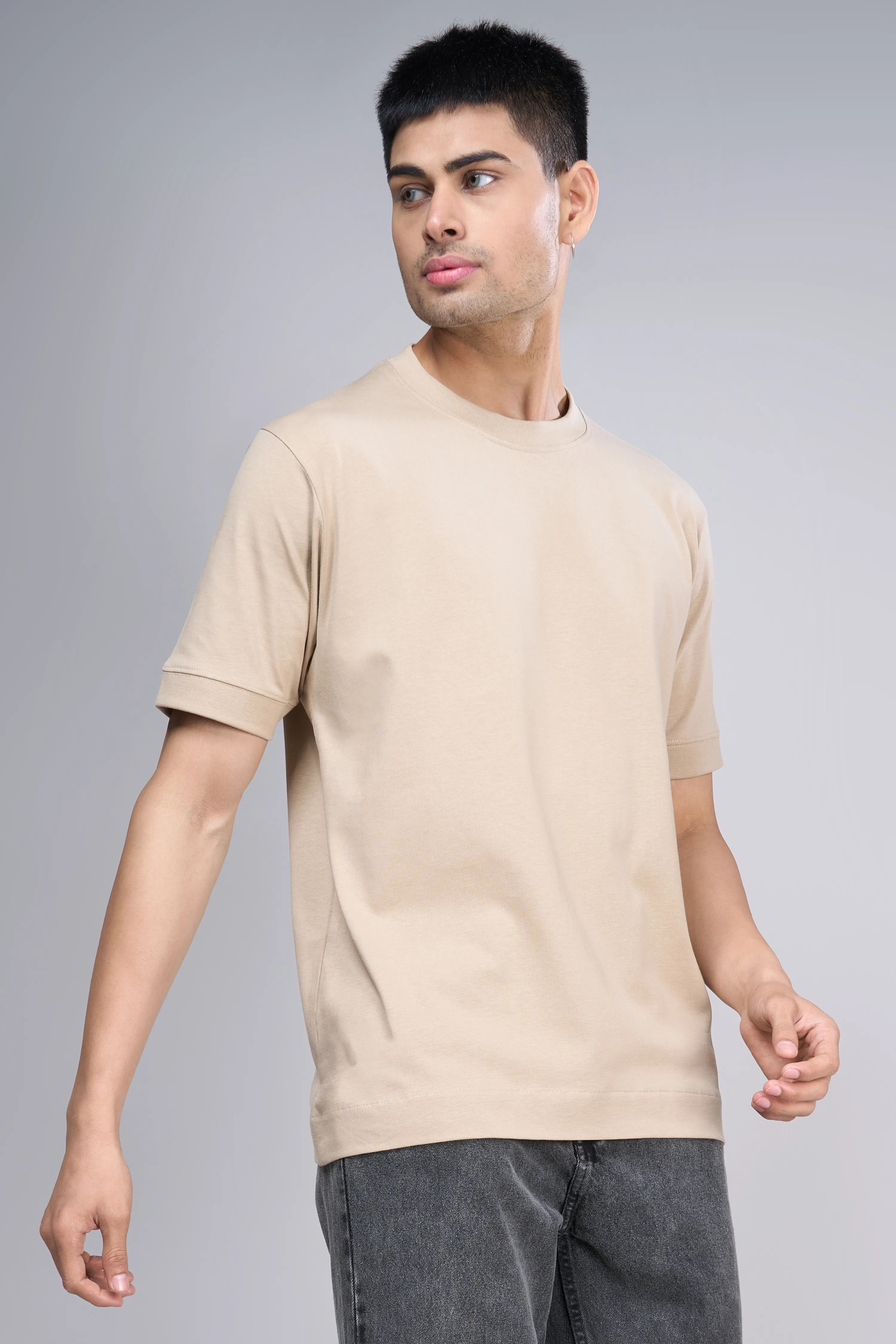 Beige - Oversized drop shoulder